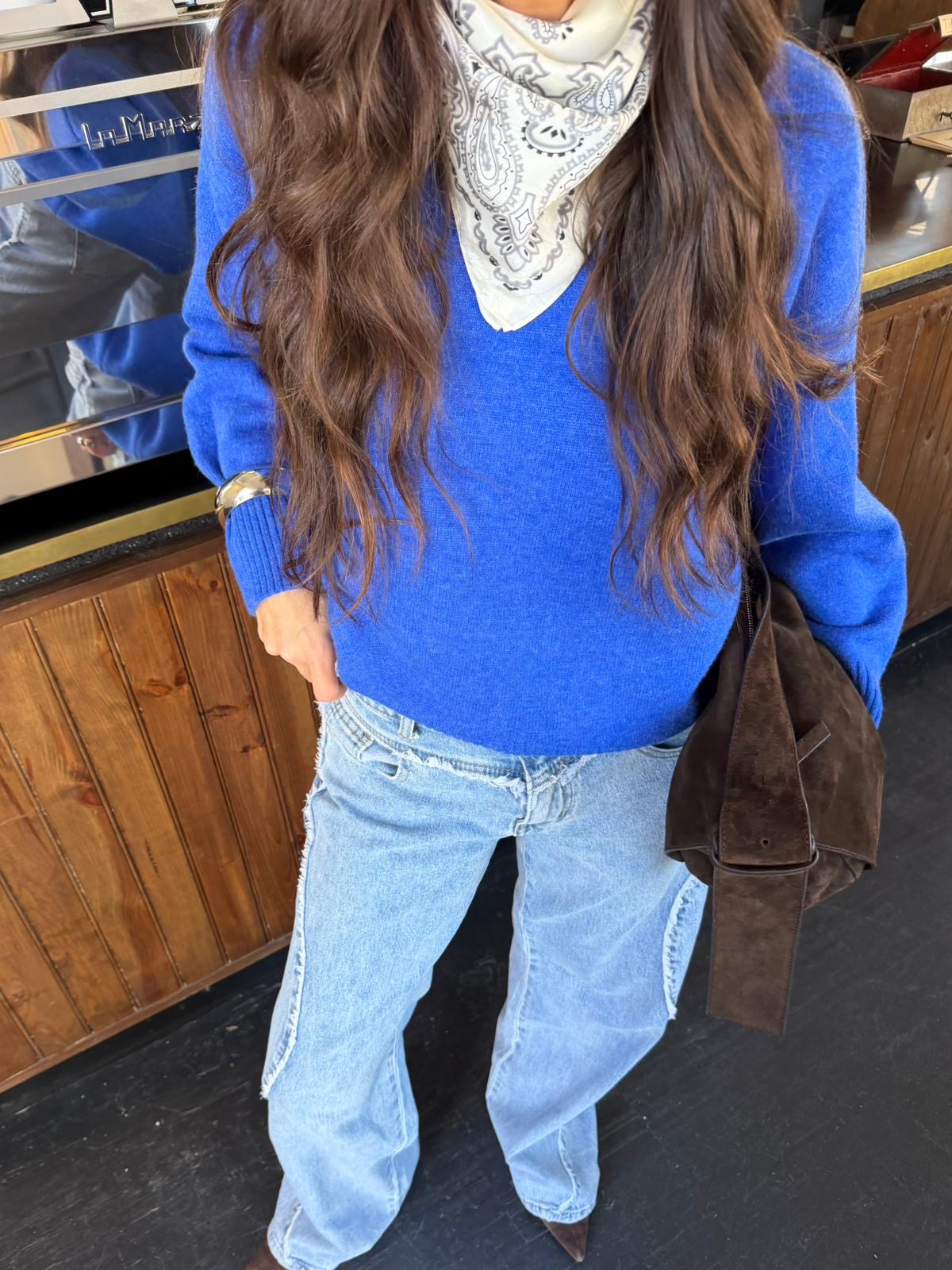 Maglione in maglia morbida, tonalità blu royal