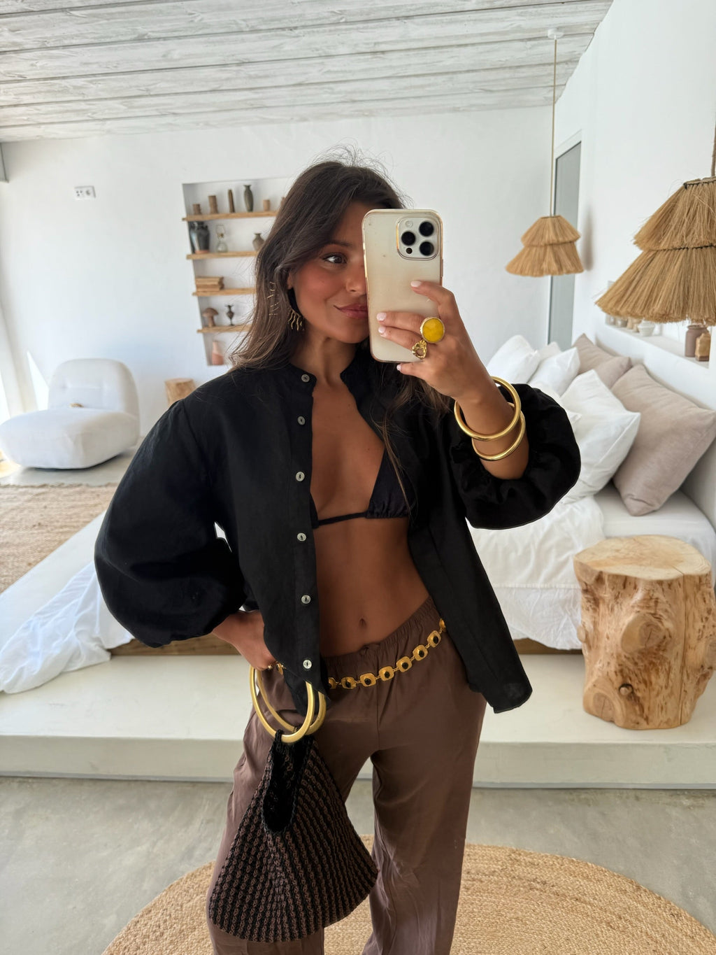Blusa in lino con maniche a palloncino, tonalità nera