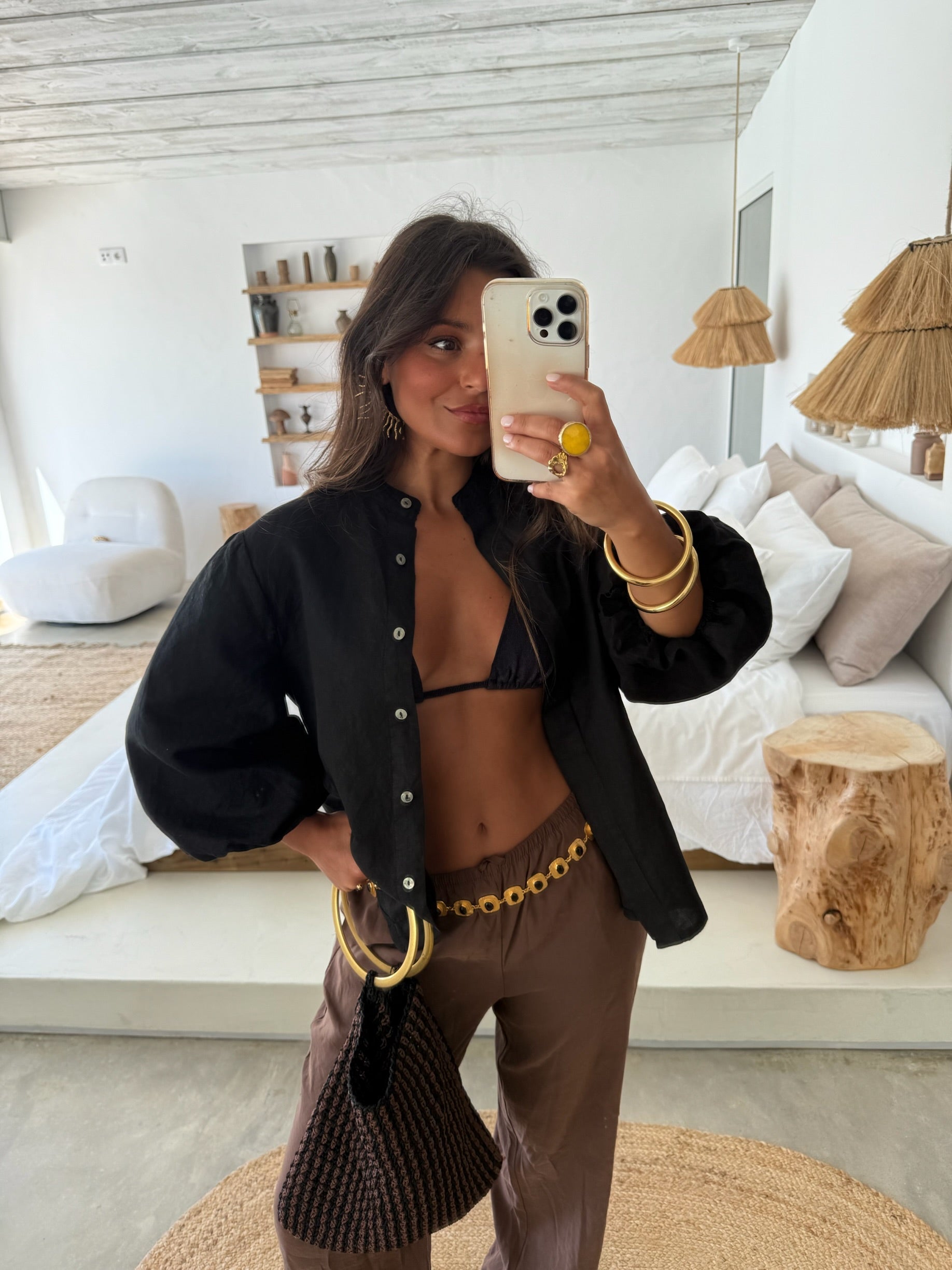 Blusa in lino con maniche a palloncino, tonalità nera