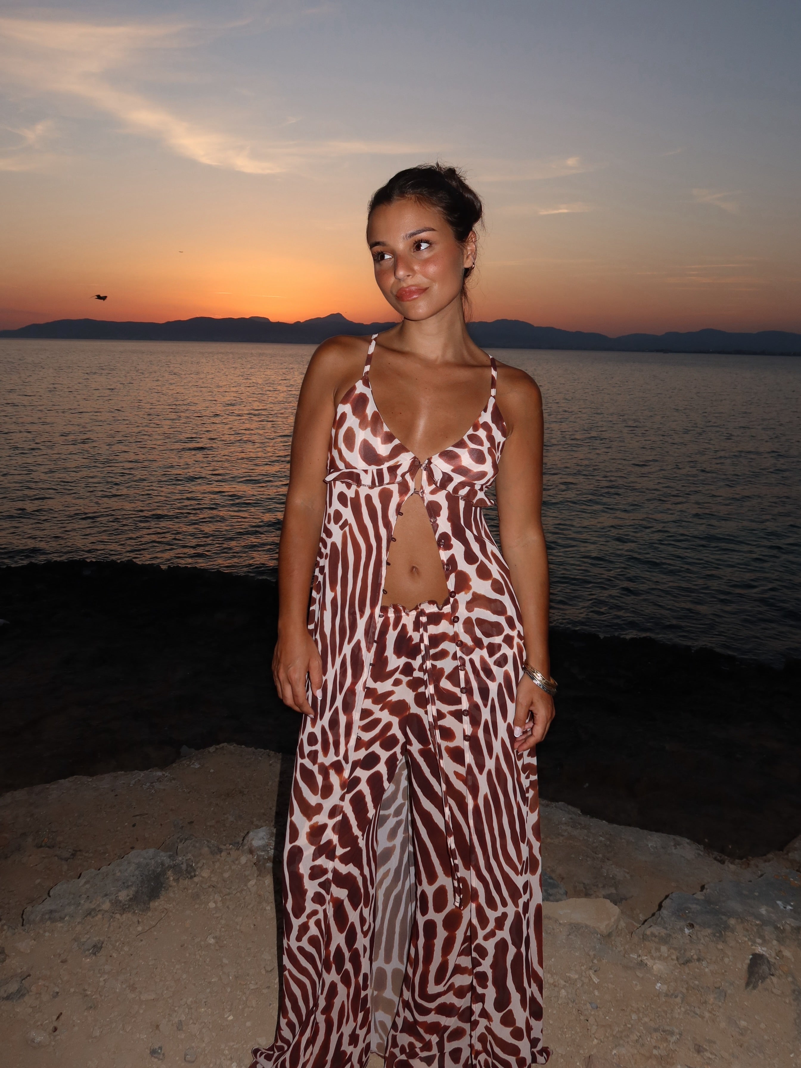 velmara-34 · pantaloni-fluidi-con-stampa-animalier · 71016889188689