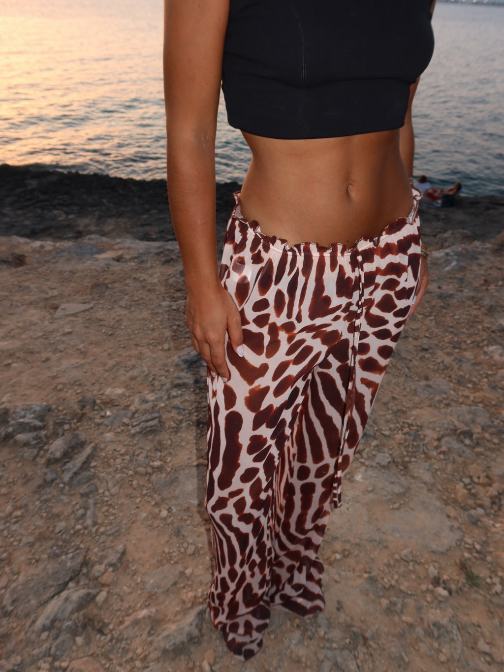 velmara-34 · pantaloni-fluidi-stampa-animalier · 71016889221457