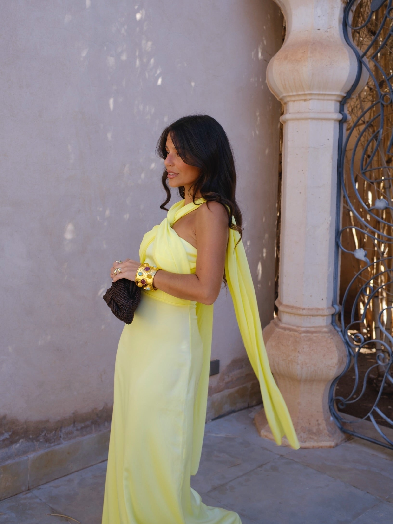 velmara-34 · abito lungo-fluido-giallo · 71016902951249