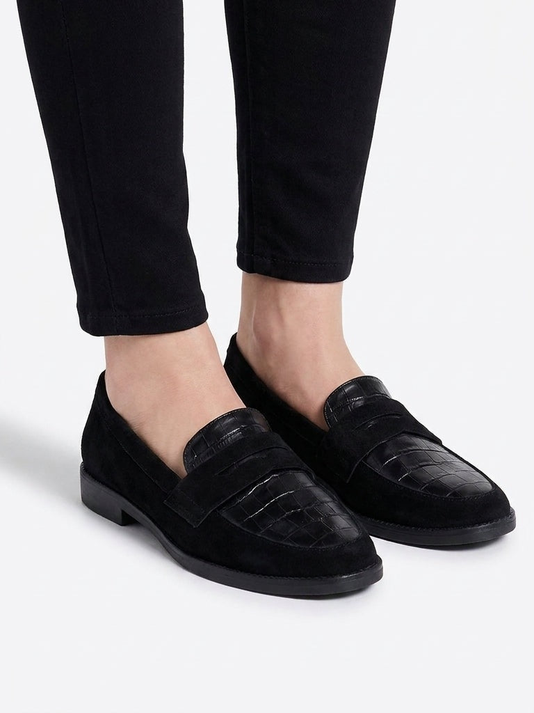 velmara-34 · mocassini-neri-linea-curata · 71053795459409