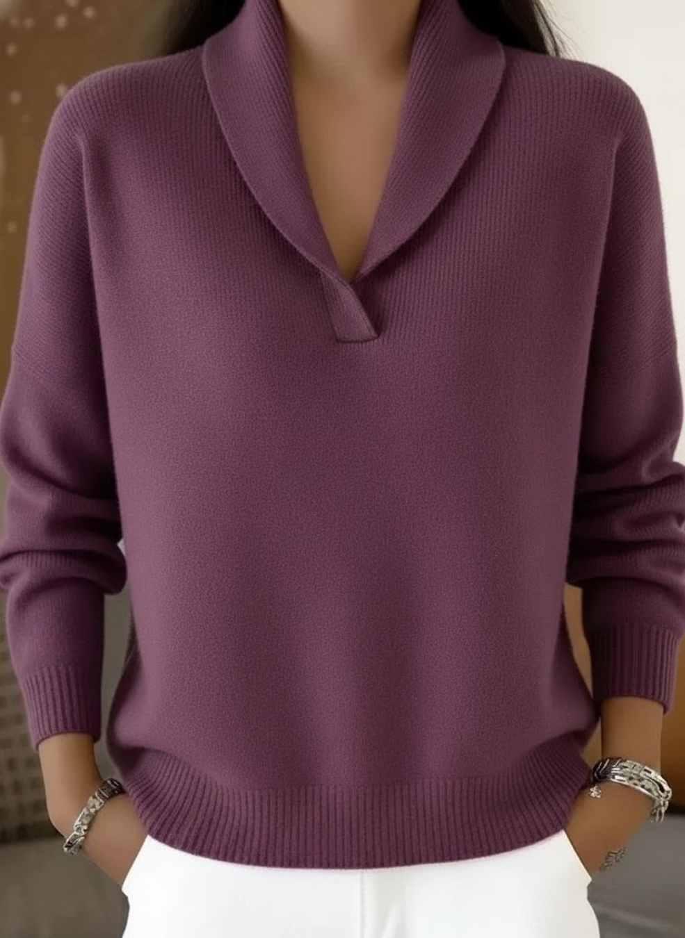 Maglia con collo sciallato e scollo a V