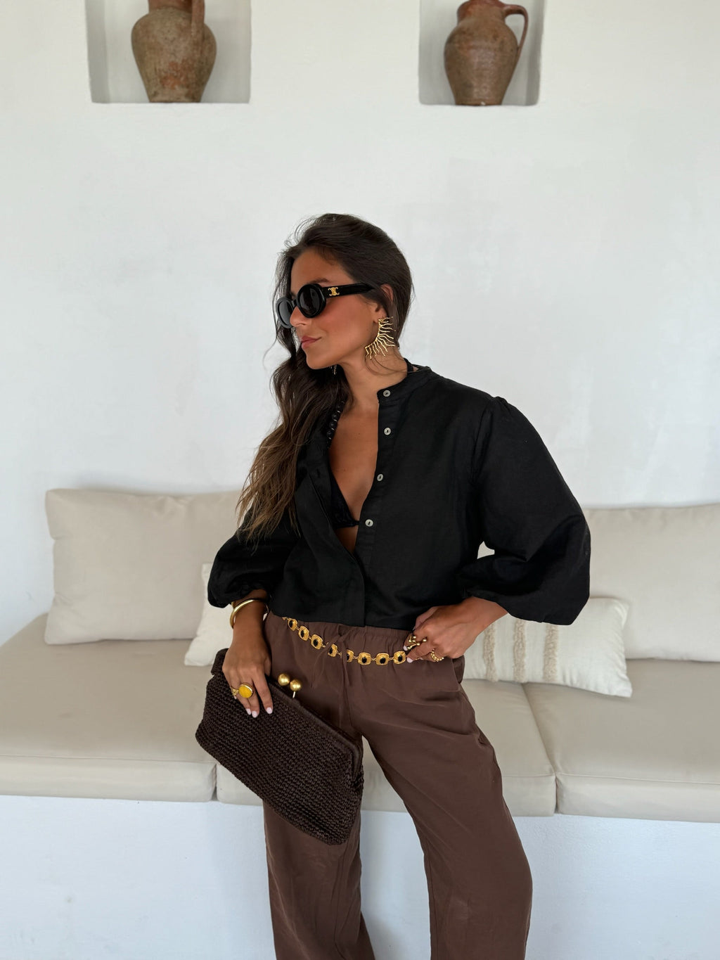 Blusa in lino con maniche a palloncino, tonalità nera