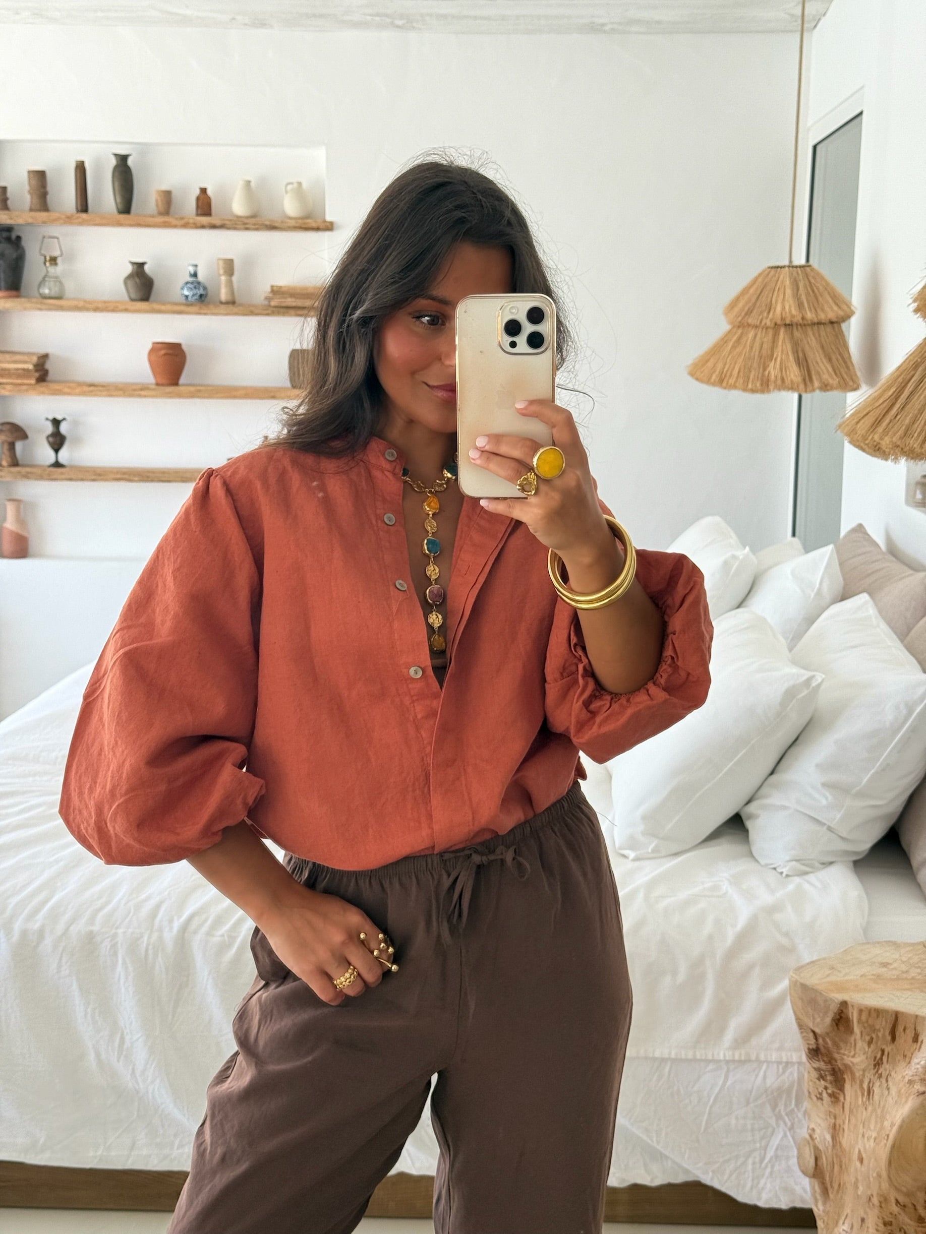 Blusa in lino con maniche a palloncino, tonalità terracotta