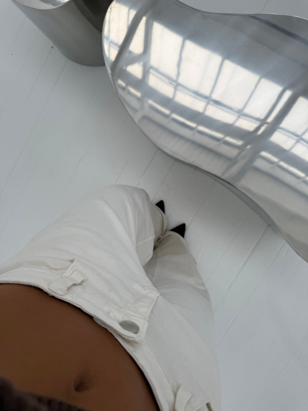 Pantaloni con stampa maculata, tonalità bianca