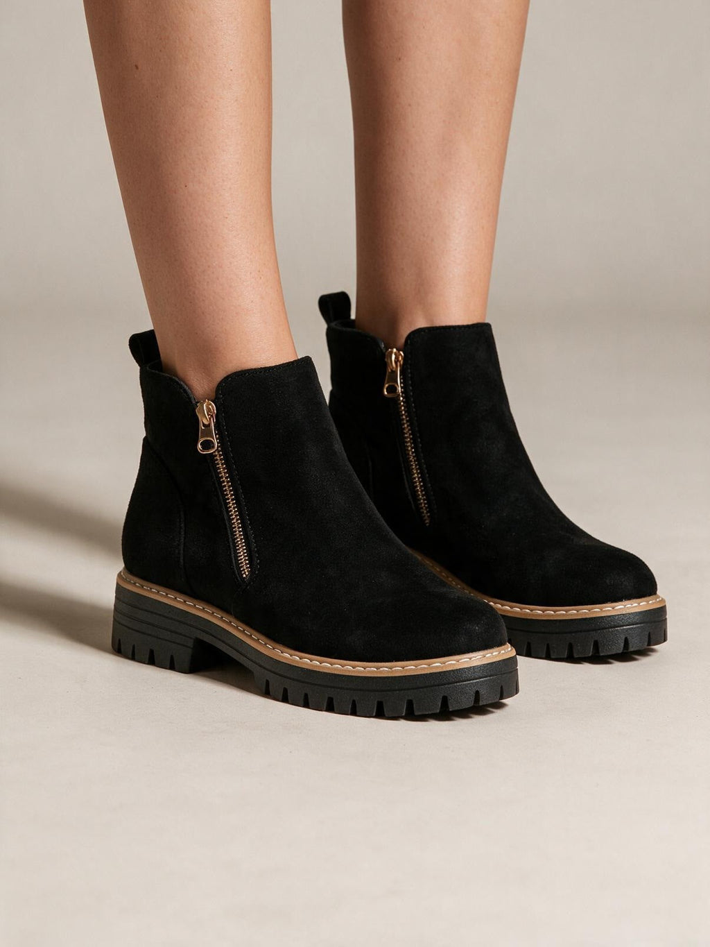velmara-acc · stivaletti con punta tonda e zip laterale · Nero · 2 · 34