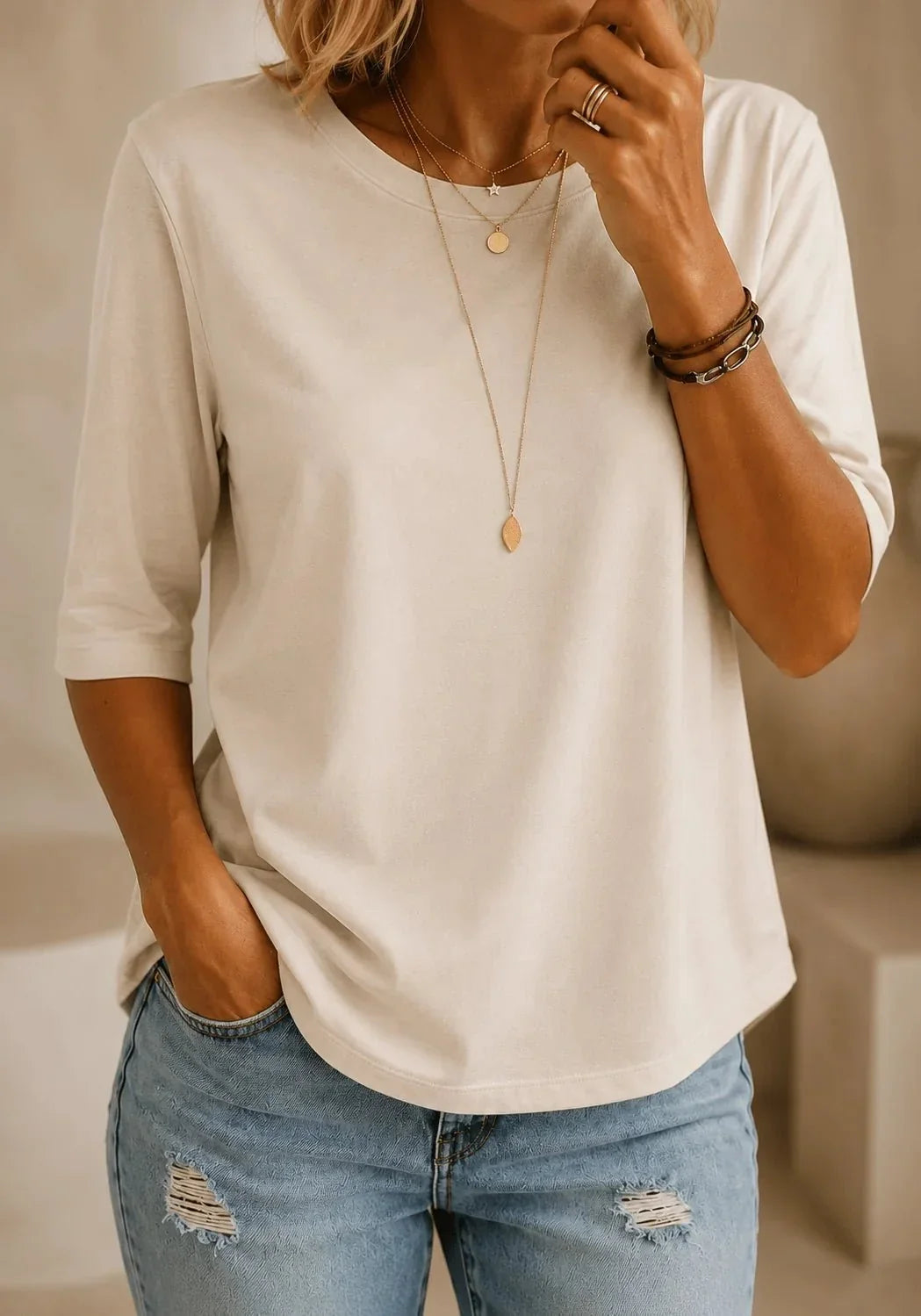 Amara | T-shirt Essenziale Girocollo