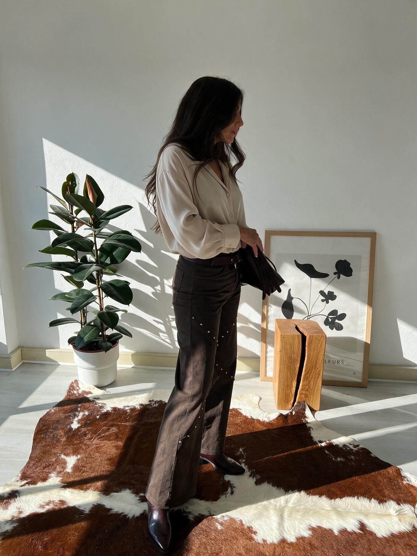 velmara-gen · camicia dalla vestibilità regolare · Champagne · profilo · 2
