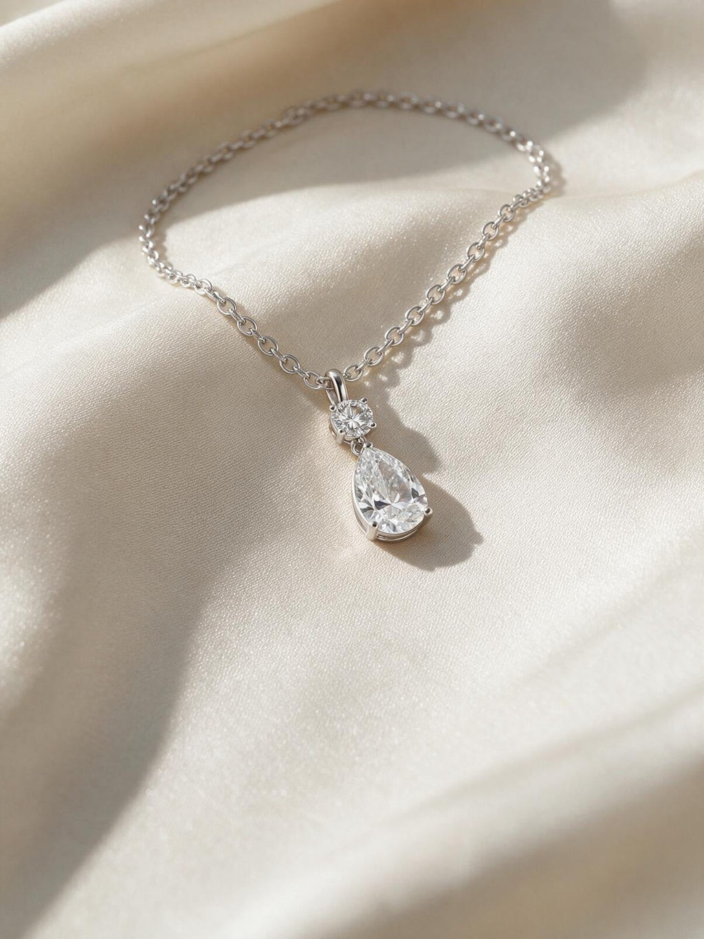 velmara-acc · collana-con-ciondolo-a-goccia-catenina · unico · 1 · 34