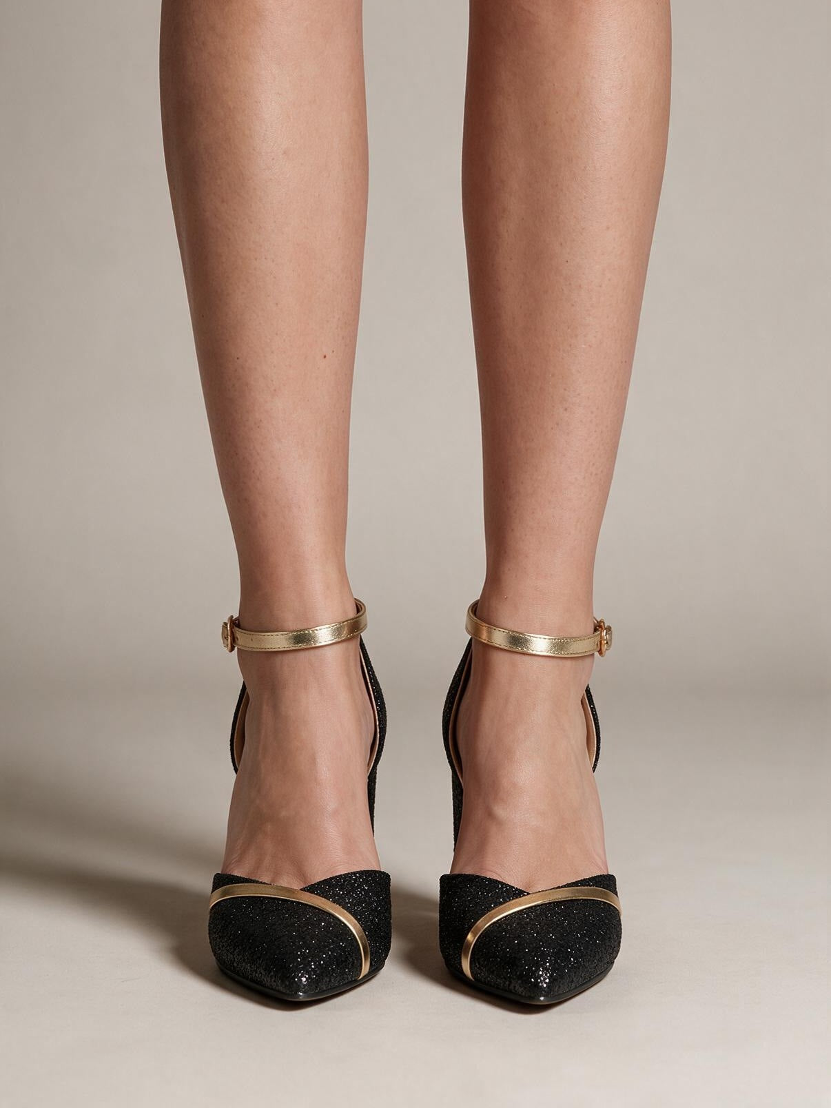 velmara-acc · décolleté-con-tacco-e-cinturino-alla-caviglia · Nero · 102 · 34
