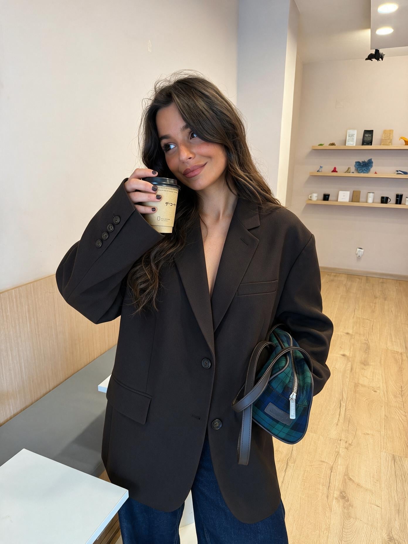 velmara-gen · blazer-petto-oversize-tonalità terra · unico · frontale · 4