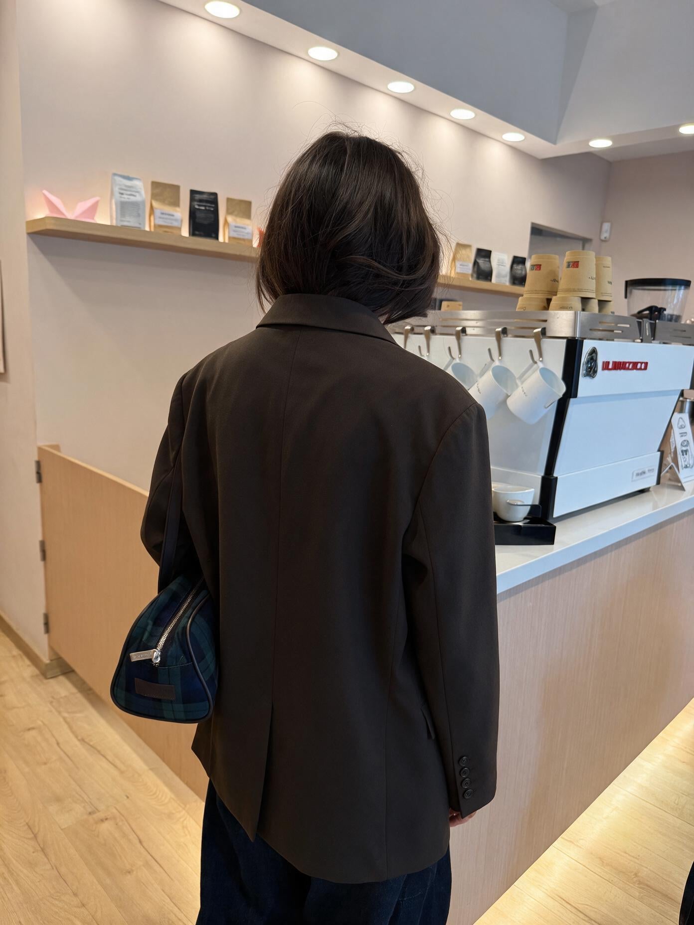velmara-gen · blazer-petto-oversize-tone-terra · unico · retro · 3