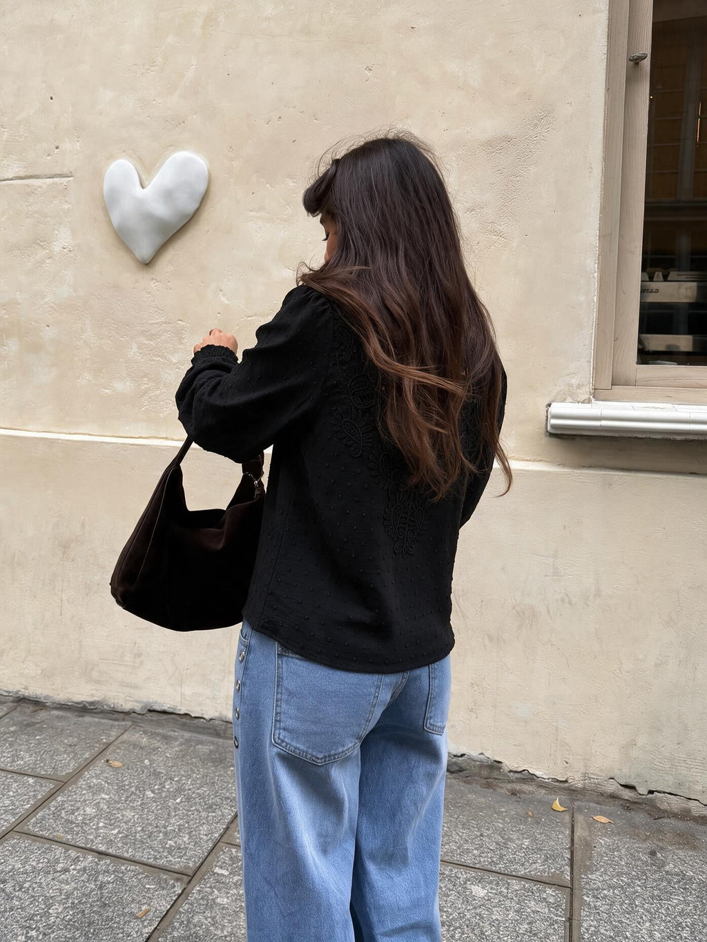 velmara-gen · camicetta di pizzo con polsini con ruches · Nero · retro · 3