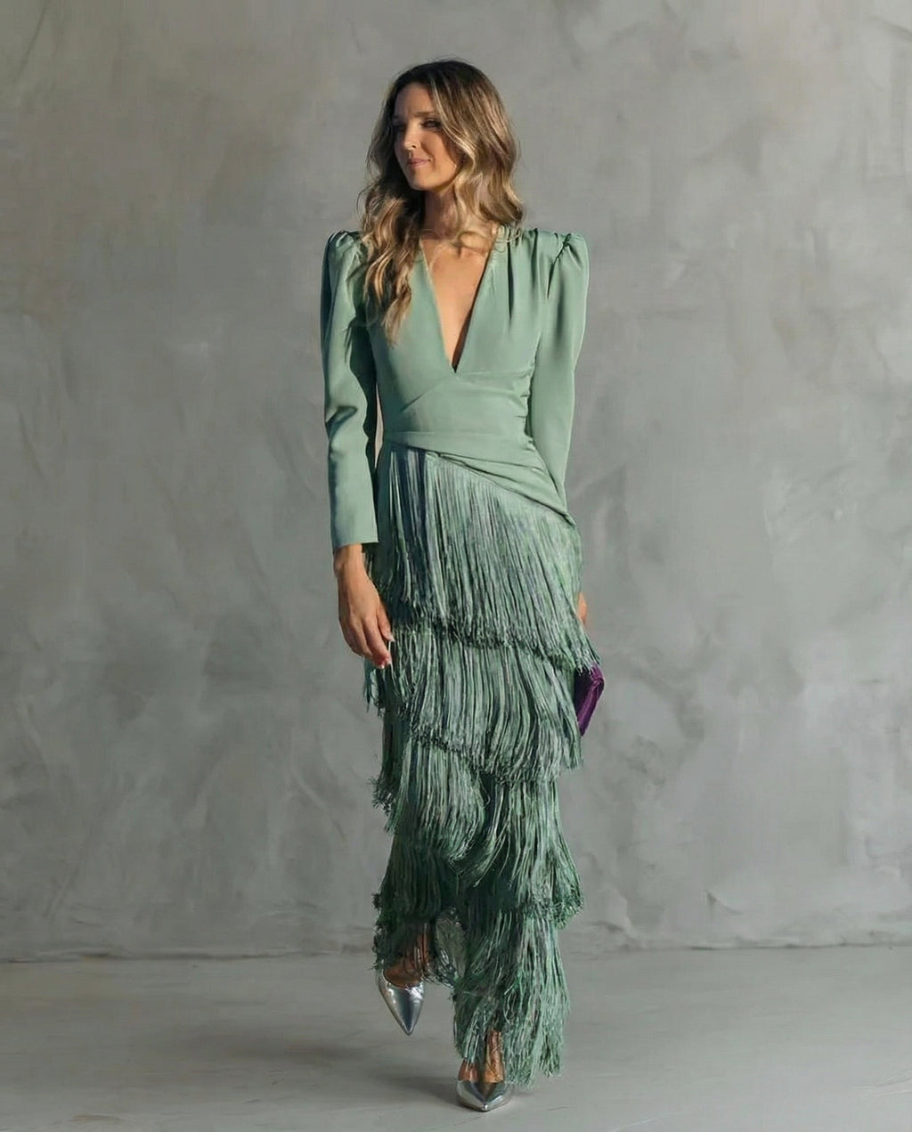 Abito elegante con maniche a frange Verde chiaro | Aurella Milano