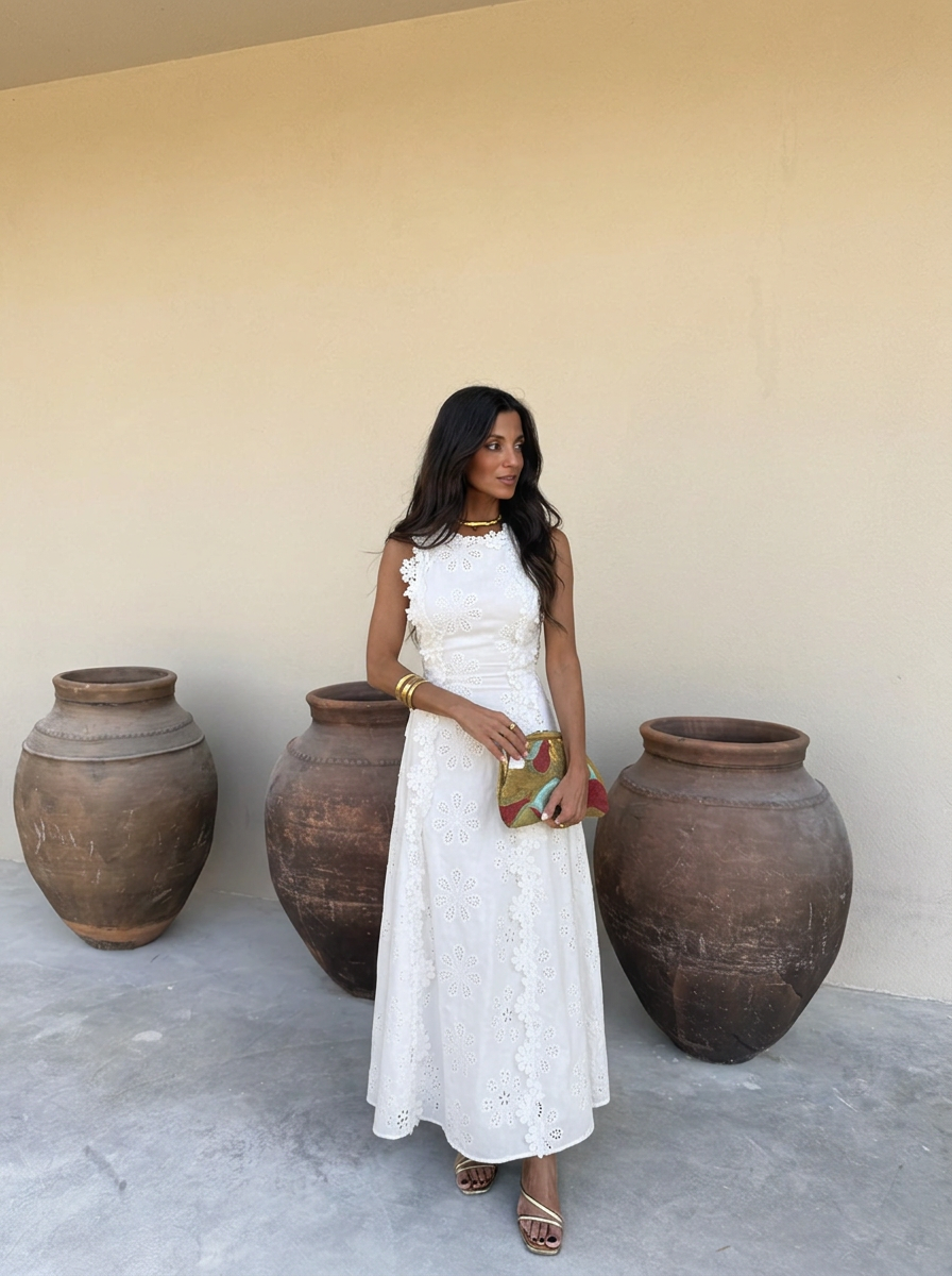 Della | Abito lungo ricamato elegante