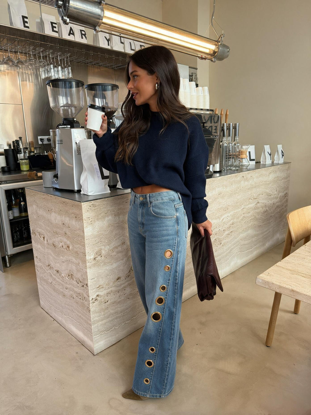velmara-gen · pantaloni larghi con occhielli metallici · unico · profilo · 2