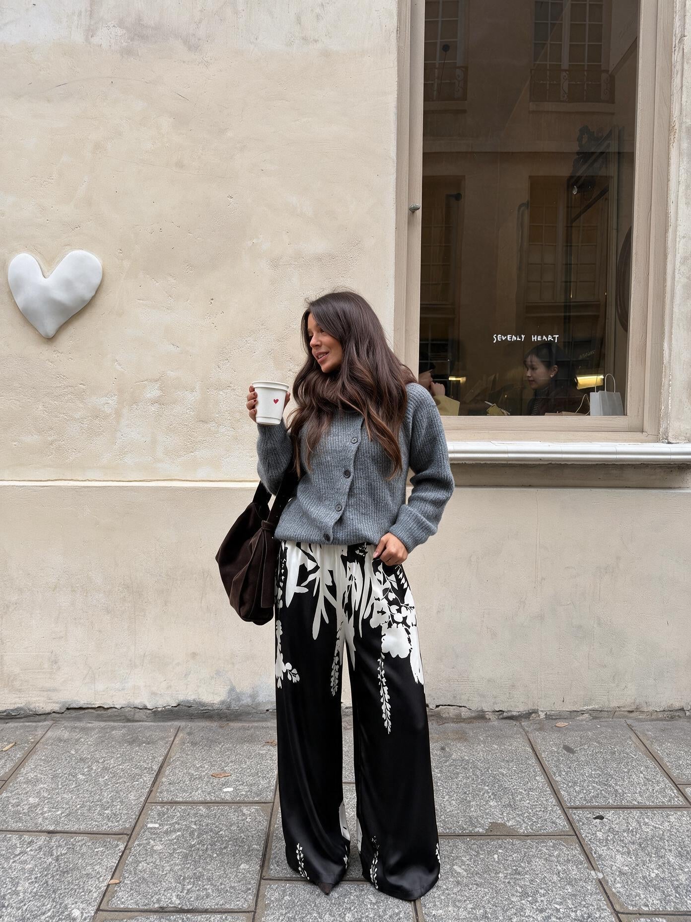 velmara-gen · pantaloni-palazzo-stampa-botanica · Nero · frontale · 1