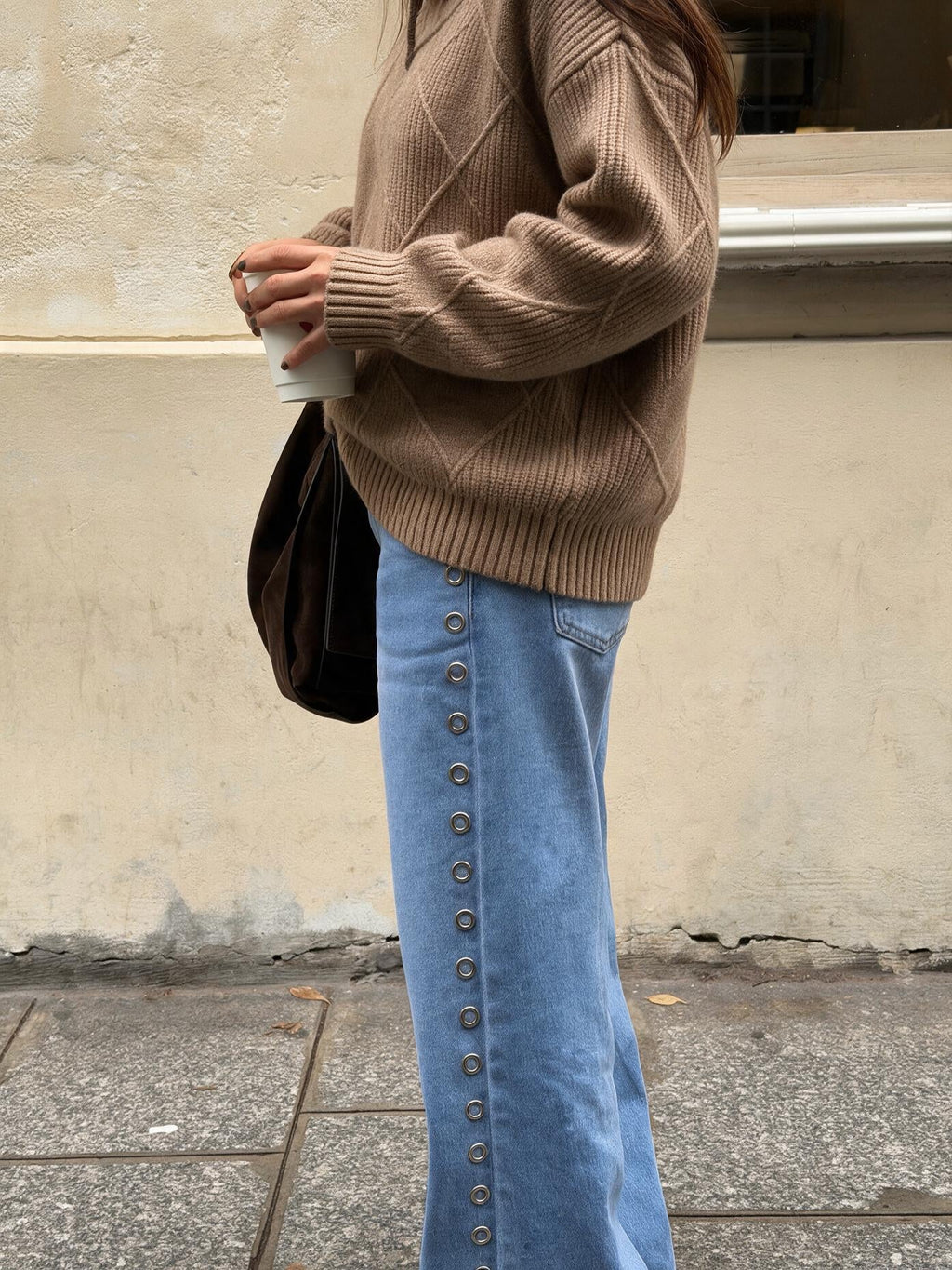 velmara-gen · maglione a collo alto in morbida maglia · Caffè · profilo · 2
