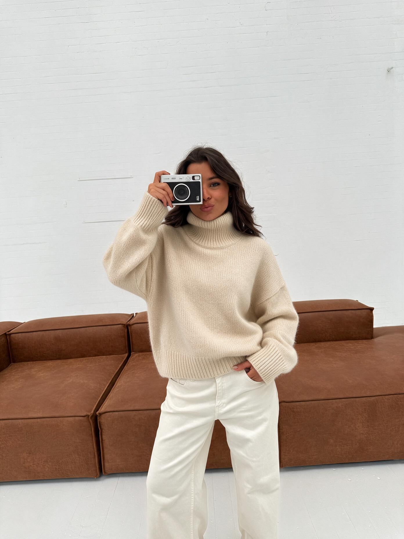 velmara-gen · maglia dolcevita-effetto-cashmere · Beige · frontale · 1