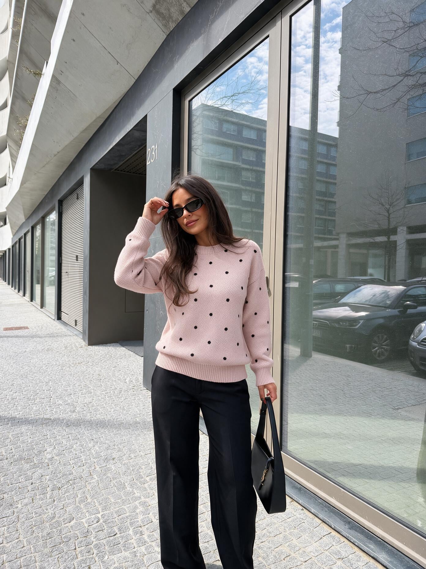 velmara-gen · maglione-lavorato-a-maglia-con-motivo-a pois · Rosa · frontale · 1