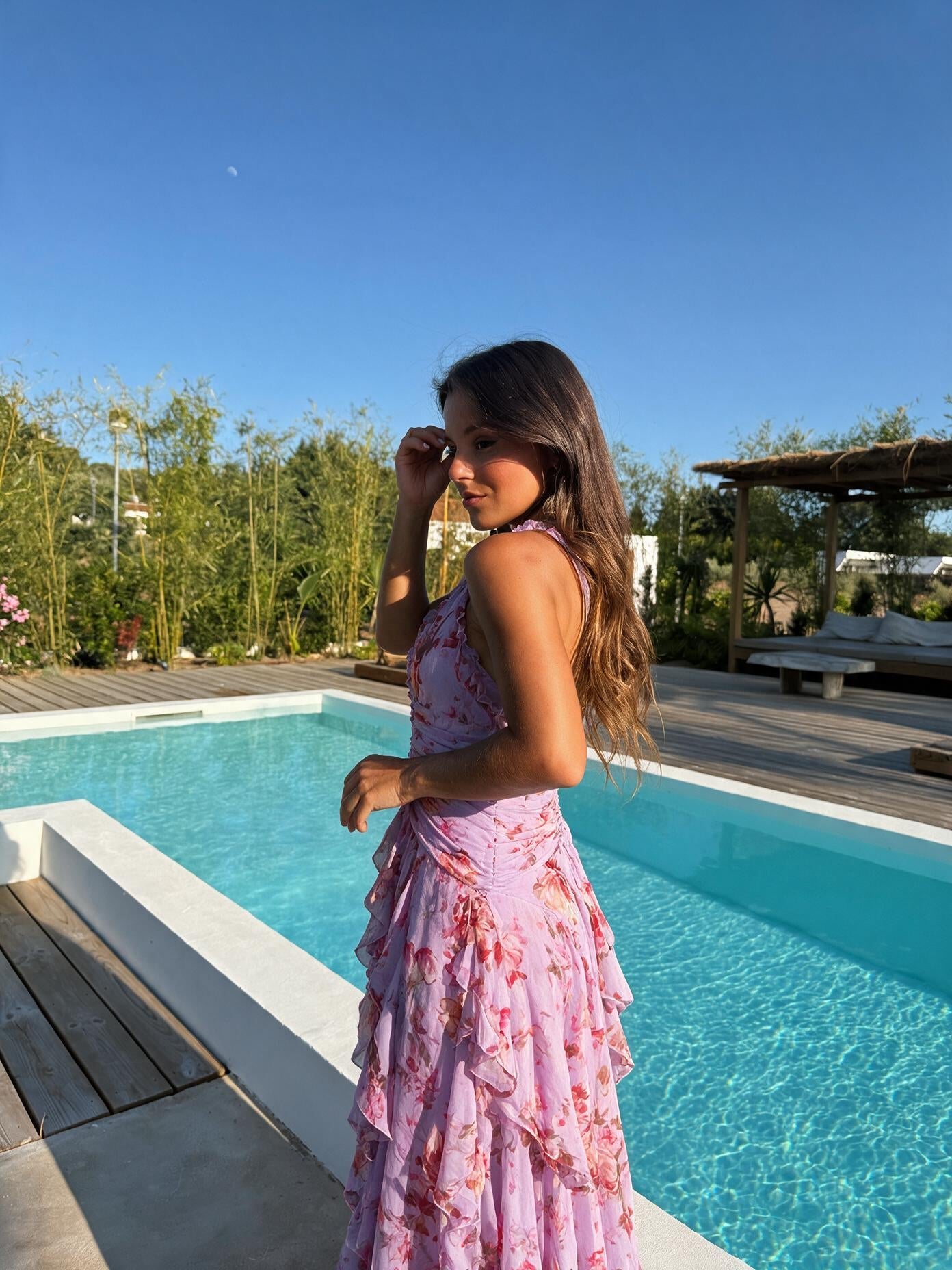 velmara-gen · abito lungo con scollo all'americana gonna fluida · Rosa · profilo · 2