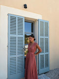 velmara-gen · abito midi con scollo a V e pieghe · Rosa · frontale · 1