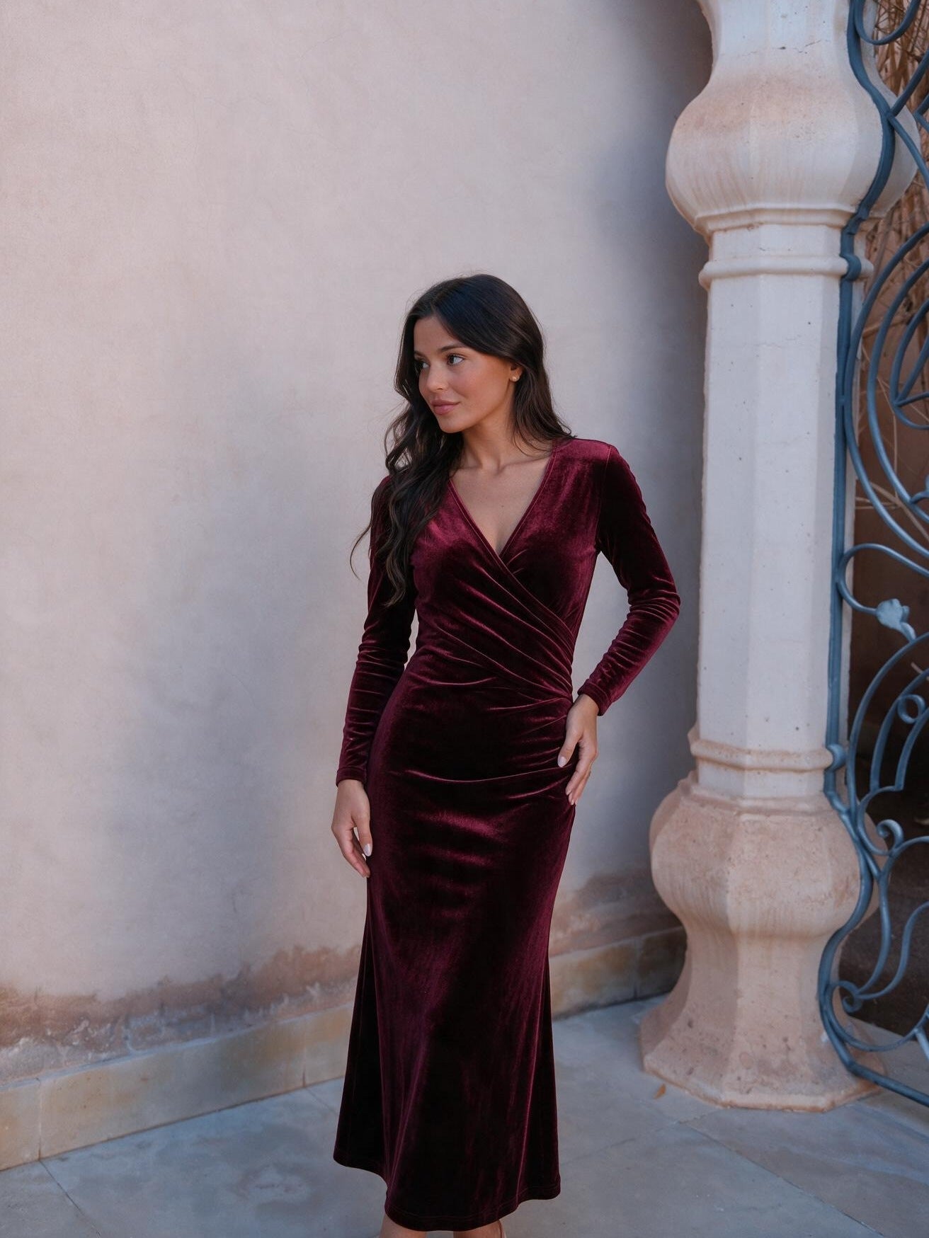 velmara-gen · abito-midi-in-velluto-drappeggiato · Rosso · frontale · 1 · 34