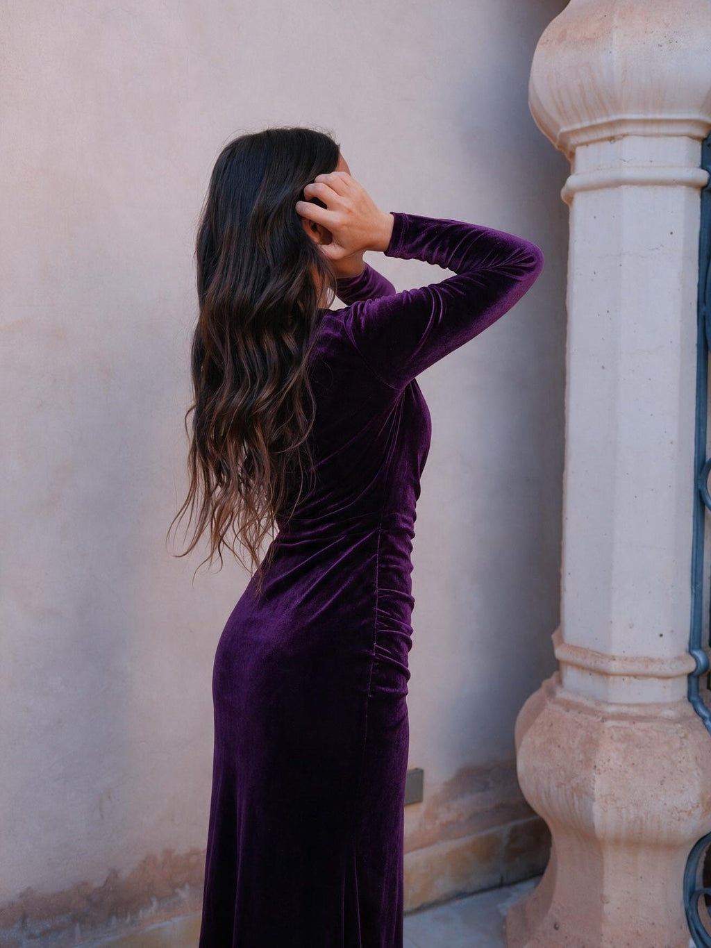 velmara-gen · abito-midi-in-velluto-drappeggiato · Viola · retro · 3 · 34