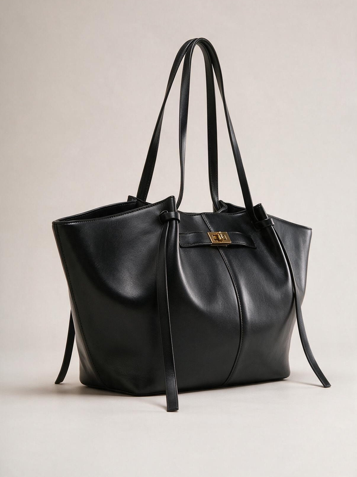 velmara-acc · borsa-shopper-curvata · Nero · 2 · 34