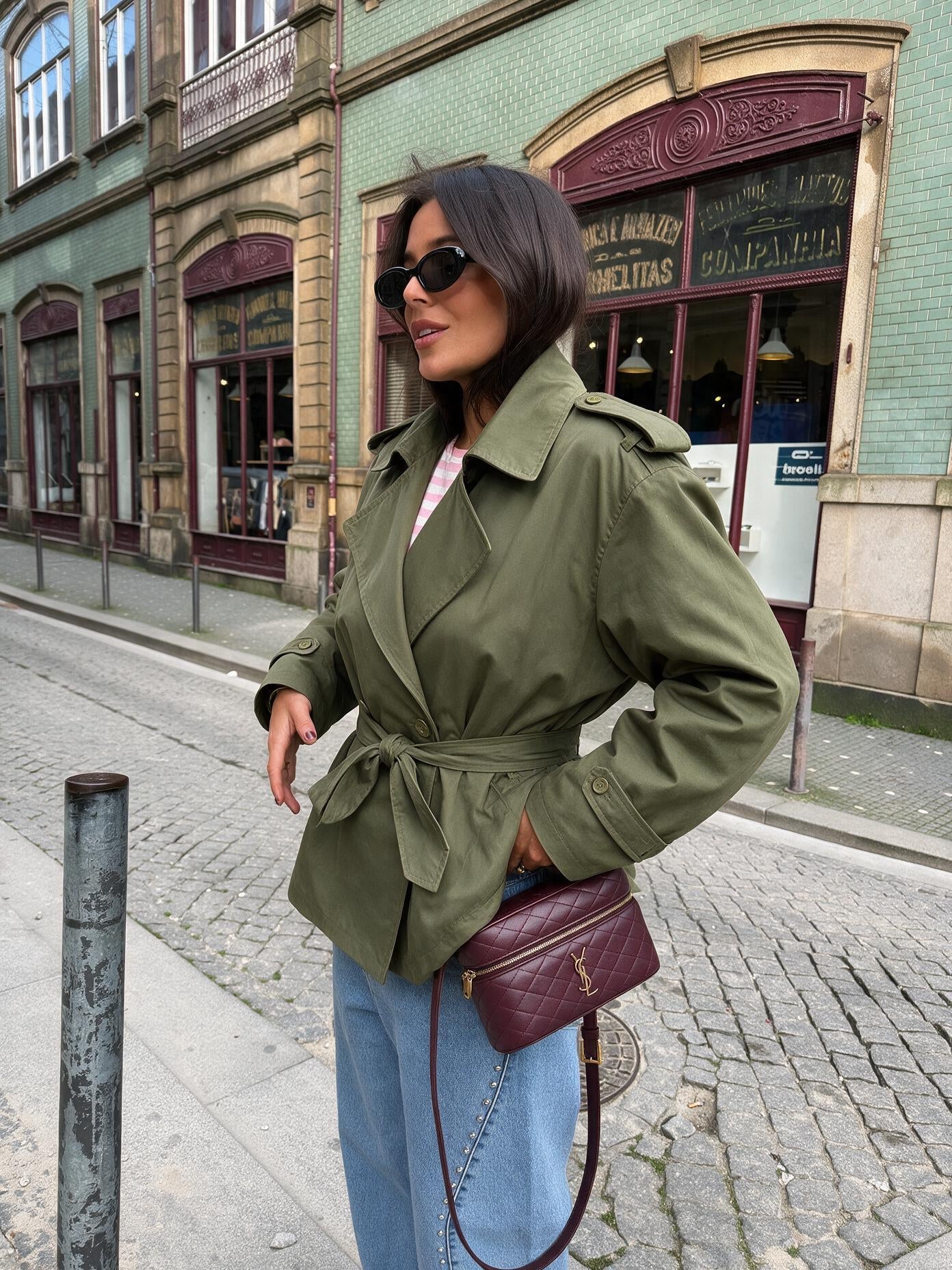 velmara-gen · trench-doppiopetto-revers larghi · Verde · posa · 4